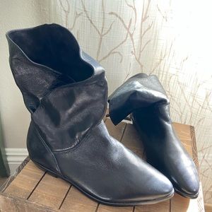 Steve Madden Black “Peter pan” Booties